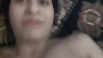 टीना Masturbates पर वेब सेक्सी फिल्म वीडियो हिंदी में सेक्सी फिल्म कैमरा
