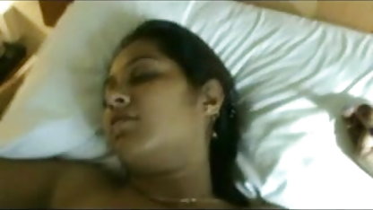 तेजस्वी सुनहरे बालों सेक्स फिल्म देखने के लिए वाली मुख-मैथुन और निगल